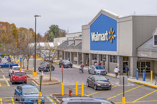 Las ventas del grupo Walmart suben a medida que atrae a consumidores de ingresos más altos
