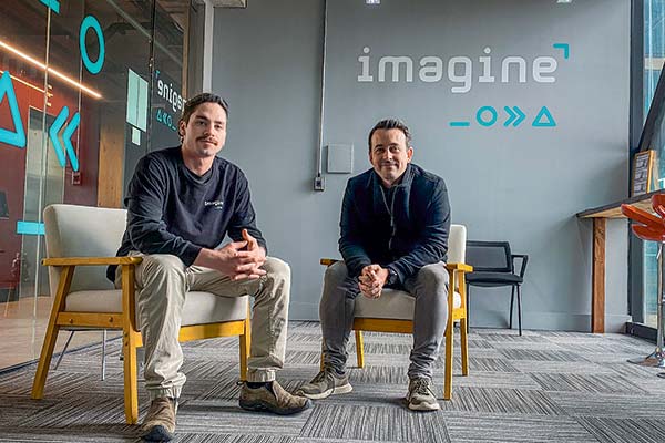 <p>Max Johansson y Rafael Clement, de Imagine Waves.</p>