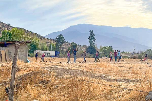 <p>Justicia decreta desalojo de terreno del grupo Cencosud en toma en Pudahuel</p>