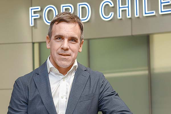 Ford apunta a escalar en ranking de autos más vendidos y activa estrategia con su red local de concesionarios