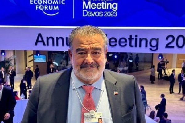 "Espero que todos tengan una gran experiencia en EEUU": Luksic da a conocer a los ganadores de su último concurso