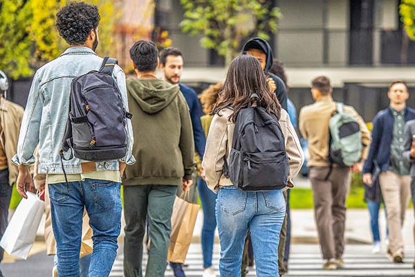 Head hunters sugieren incentivos a empresas y pasantías para sumar a trabajadores jóvenes y sin experiencia