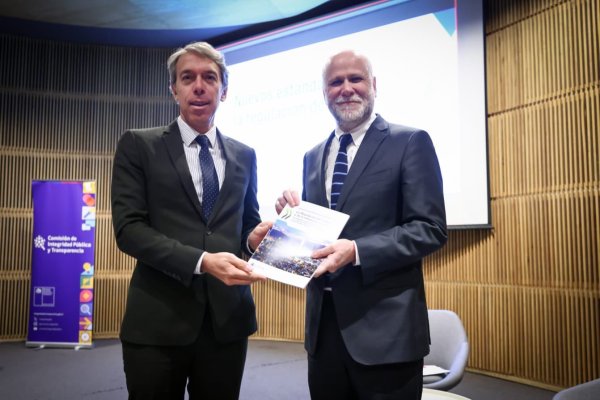 Las recomendaciones de la OCDE a Chile para mejorar la Ley del Lobby: regular puerta giratoria e incluir a los “think tanks”