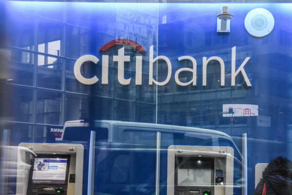 Alta ejecutiva de Citigroup asegura que fue despedida por negarse a hacer un informe falso