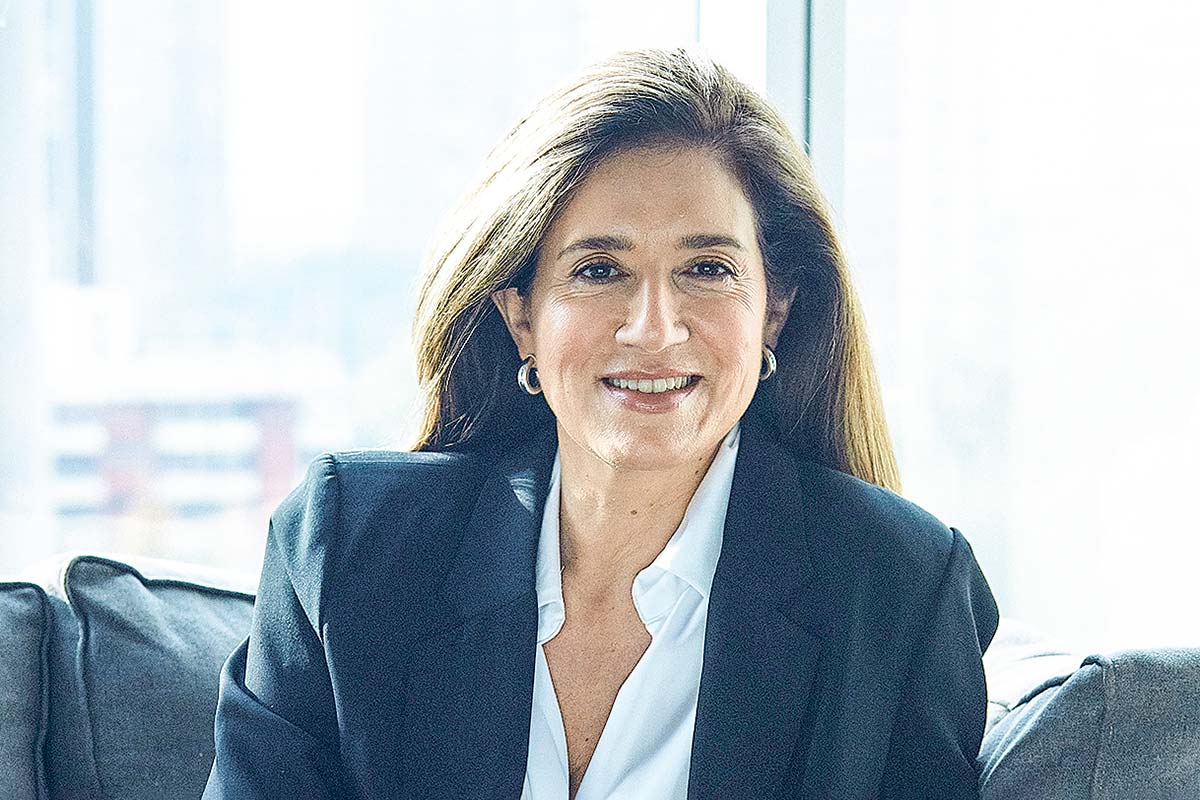 <p>Golpes periodísticos, ajustes al matinal, mejores cifras al 2025: Directora ejecutiva de TVN cuenta por primera vez su plan</p>