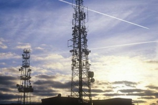 <p>Entel y Claro empatan en fase técnica de concurso 5G: proceso se definirá en subasta este 17 de junio</p>