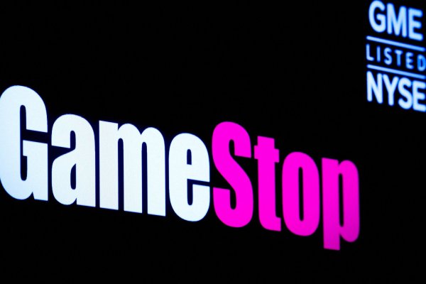 GameStop se dispara en bolsa tras recaudar US$ 933 millones en venta de acciones