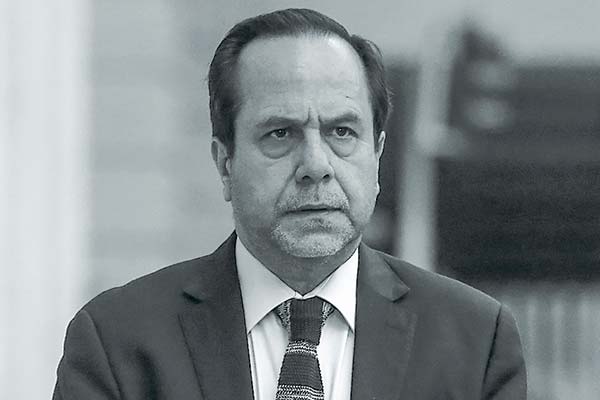 Excontralor Ramiro Mendoza afirma que polémica por el cuestionado spot del Gobierno es una pelea que “no es jurídica, es política”