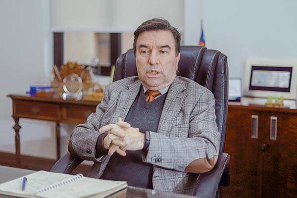 <p>El director del SII, Hernán Frigolett, presentó las cifras en el marco de la cuenta pública de la gestión 2023. Foto: Verónica Ortíz</p>