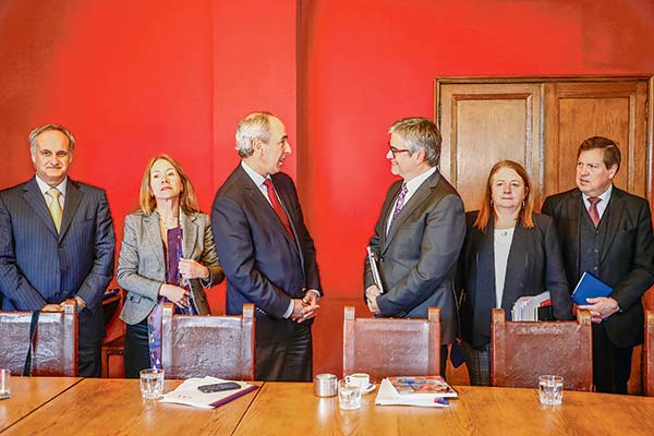 Dichos de Marcel sobre impuesto corporativo abren espacio a acuerdo con empresarios y oposición