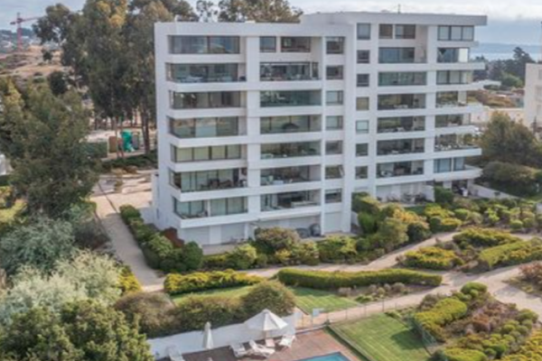 Choque de edificios en Marbella: disputa de copropietarios contra constructora e inmobiliaria llega a la Suprema