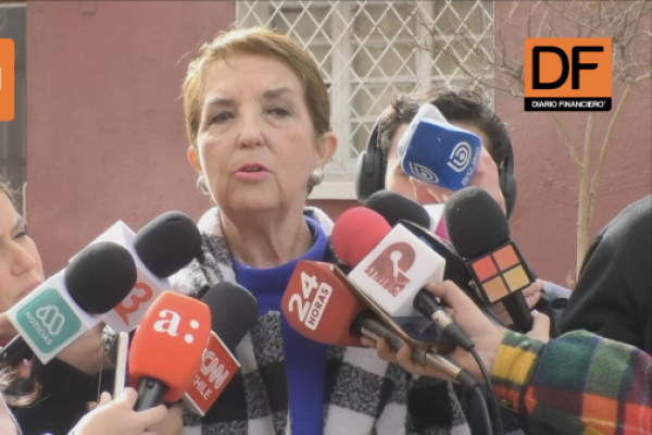 <p>Ahora en DF | Gloria Hutt tras la Cuenta Pública de Boric: "Hubo una expresión de intenciones, muy propia de él, pero pocos compromisos de acciones"</p>