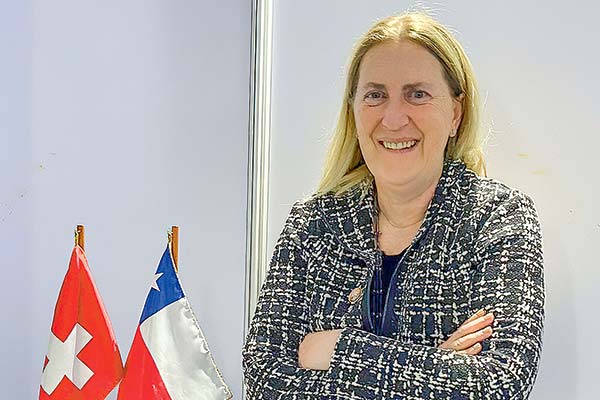 Hélène Budliger, secretaria de estado de Economía de Suiza: “Toda la inversión chilena es bienvenida en Suiza… que venga Falabella si quiere”