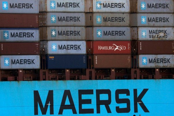 Maersk mejora sus pronósticos de resultados debido a congestión en puertos tras interrupción en Mar Rojo y por un fuerte aumento en fletes