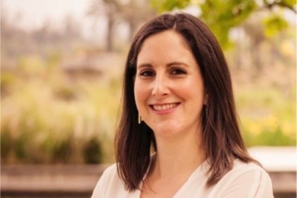 <p>Carolina Flisfisch se reintegra a Cariola Díez Pérez-Cotapos y asume como socia para reforzar el área de tecnología</p>