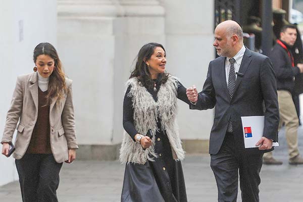 Gobierno intensifica la regulación de la "puerta giratoria" para anticipar conflictos de interés: eleva sanciones y amplía funcionarios sujetos a periodo de enfriamiento