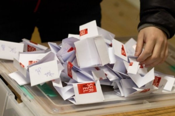 <p>Primarias de alcaldes y gobernadores: baja participación marca la jornada</p>