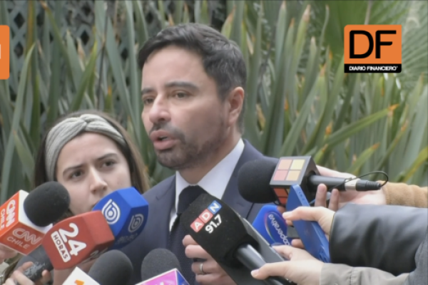 <p>Ahora en DF | Carter confirma postulación a las primarias presidenciales de Chile Vamos: “Le voy a ganar a Evelyn Matthei”</p>