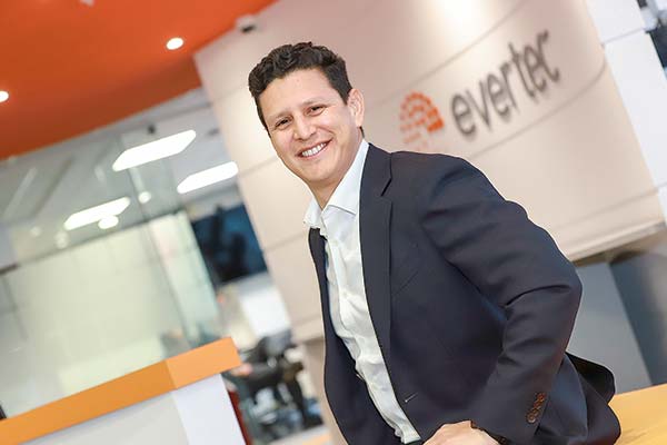 <p>El country manager de Evertec Chile y Perú, Daniel Barba. Foto: Julio Castro</p>
