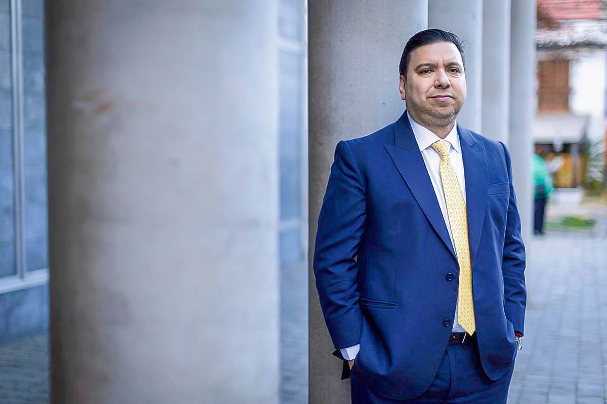 <p>Una carrera política que no fue y expertise en conflictos societarios: quién es Gonzalo Guerrero, el presidente de SQM</p>