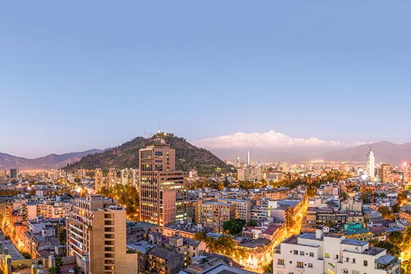 <p>Inversionistas institucionales y family offices salen de compras y aprovechan descuentos en activos inmobiliarios</p>