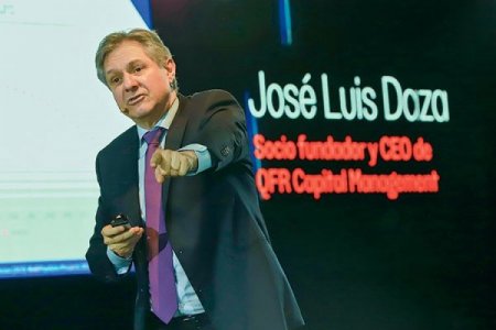 Quién es y cómo piensa José Luis Daza, el economista chileno que negociará con el FMI