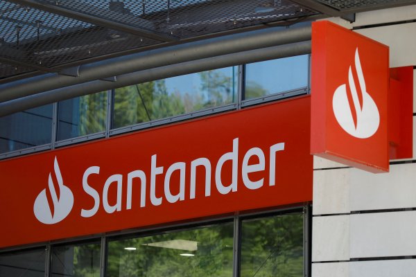 <p>Santander enfrenta una posible demanda en EEUU por el robo de datos de clientes y empleados</p>