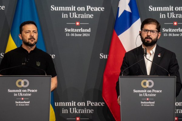 <p>El Presidente Gabriel Boric junto al presidente de Ucrania, Volodímir Zelenski.</p>