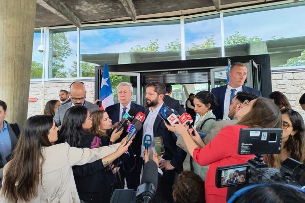 Boric y base militar argentina en suelo chileno: “Deben retirar esos paneles solares a la brevedad o lo vamos a hacer nosotros”
