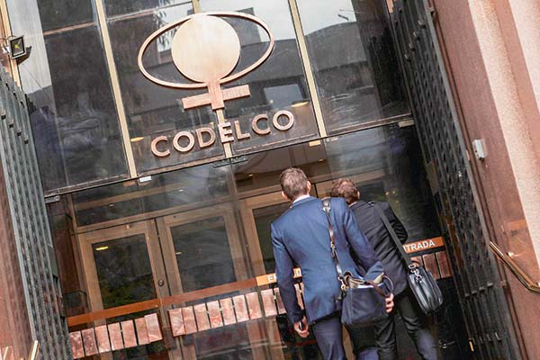 Codelco insiste en que puede revertir la caída de la producción