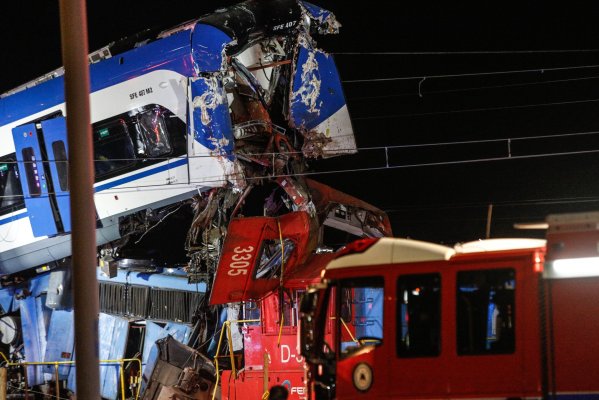Colisión de trenes en San Bernardo deja dos fallecidos
