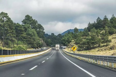 Fitch advierte sobre crecimiento "modesto" de infraestructura en transporte de América Latina durante 2024