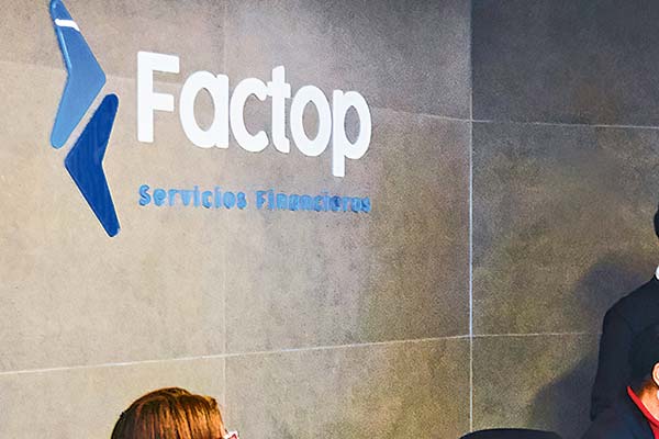 <p>Caso Factop: fondo inglés se querella contra hermanos Jalaff y Rodrigo Topelberg por eventual lavado de activos</p>