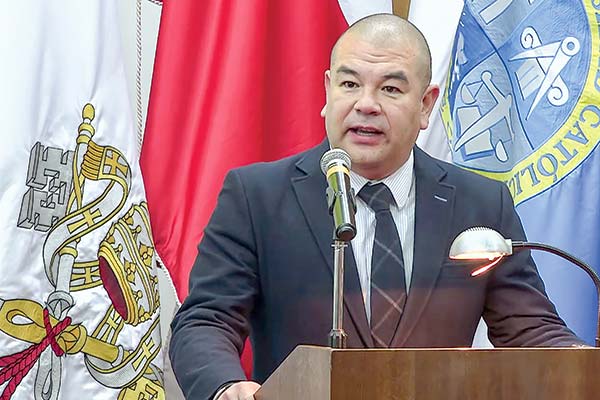 <p>Víctor Torres, superintendente de Salud, fue el orador principal del seminario organizado porClapes UC.</p>