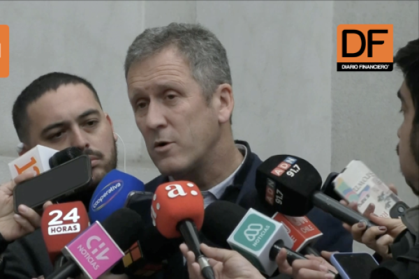<p>Ahora en DF | Ministro de Transporte por accidente de trenes en San Bernardo: "Todo indica que hubo una falla humana importante"</p>
