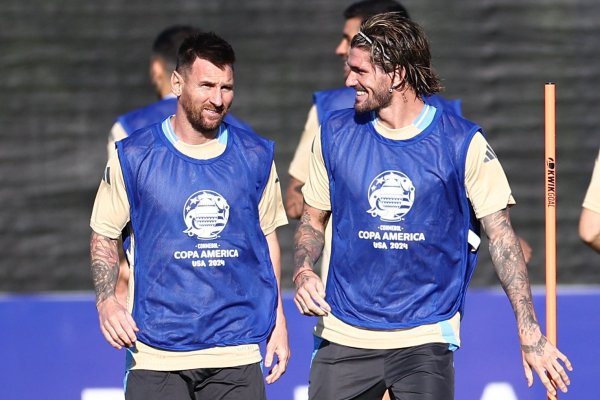 Scaloni probó unos últimos retoques en el equipo ante Chile en su último entrenamiento en Nueva Jersey