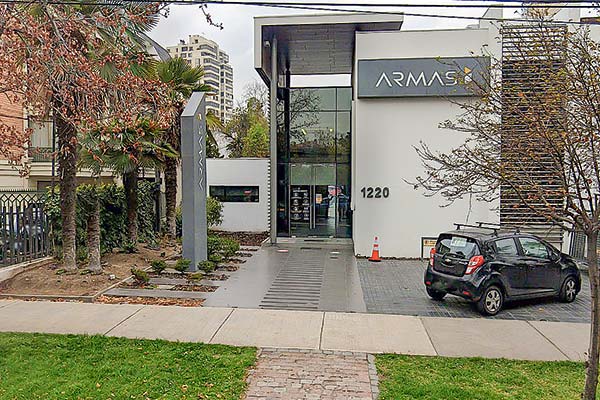 Grupo Armas en medio de reestructuración de constructora: ejecutivo modificó metas para elevar “artificialmente” sus bonos