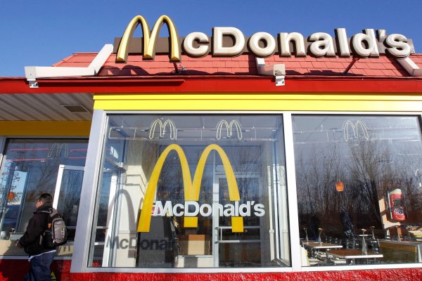 <p>McDonald's dice que las hamburguesas de origen vegetal no funcionaron en sus locales en EEUU y los clientes tampoco buscan ensaladas</p>