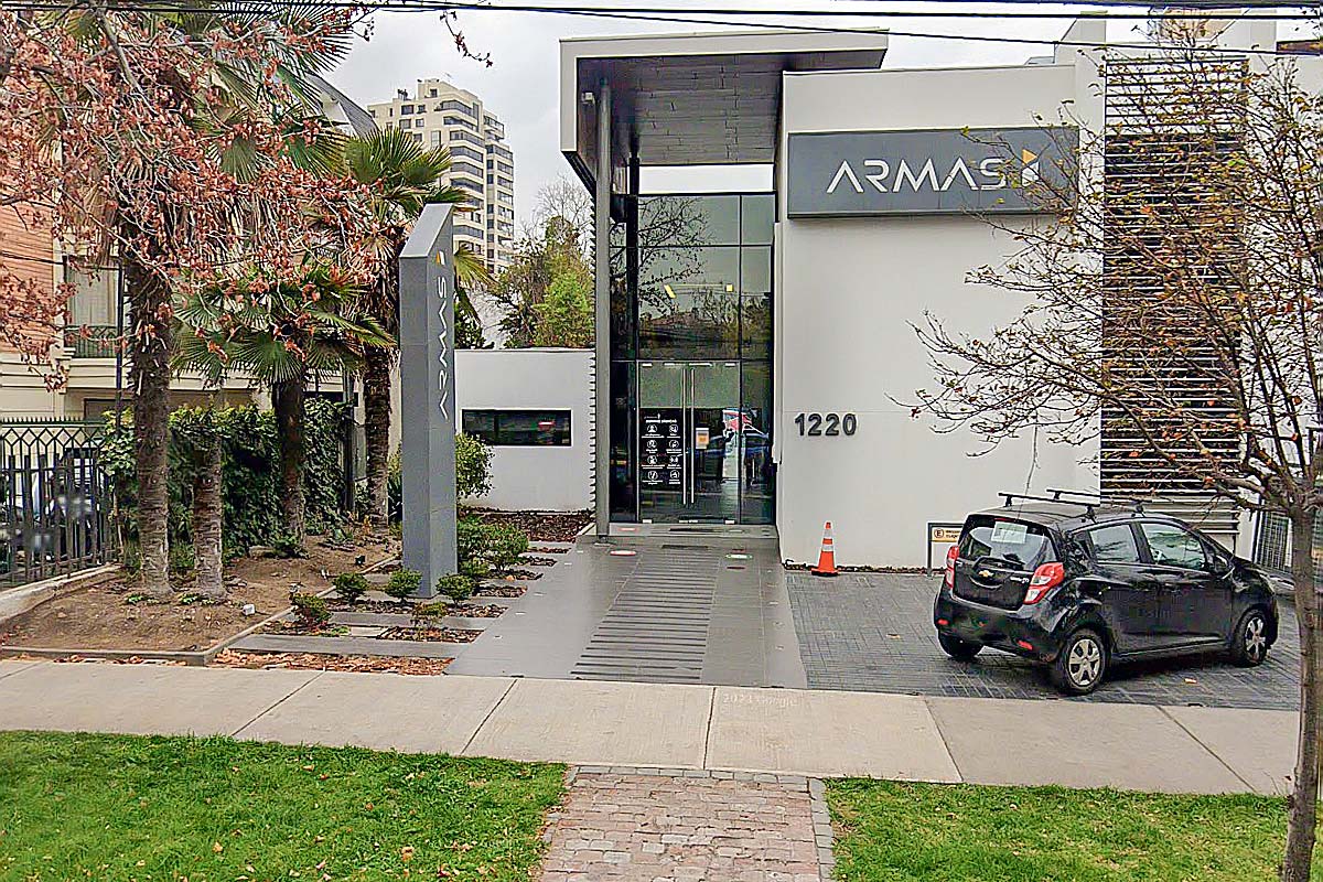 <p>“Guetos verticales”, fachada continua y una petición de liquidación forzosa: La otra batalla del grupo Armas</p>