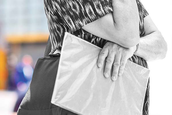 Tasa de desempleo vuelve a reducirse, pero de la mano de la ocupación informal y del sector público
