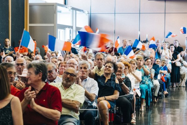 Partido de extrema derecha de Le Pen aumenta su ventaja en las encuestas de cara a elecciones del domingo en Francia