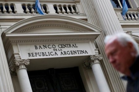 Gobierno argentino anuncia "segunda etapa" económica basada en "la emisión cero" para financiar pasivos remunerados