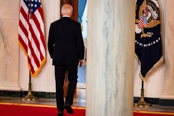 Se desploma respaldo a Joe Biden según un memorando filtrado de una encuestadora demócrata