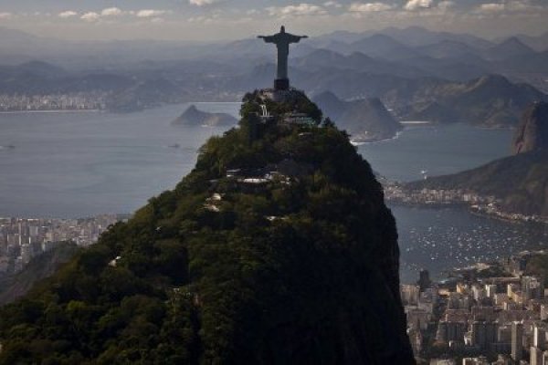 Monedas emergentes caen a mínimo de dos meses