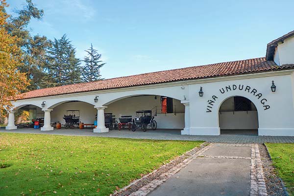 <p>Viña Undurraga compra VFC Wines, el holding vitivinícola que controla a Viña Bouchon y Viña Bisquertt</p>