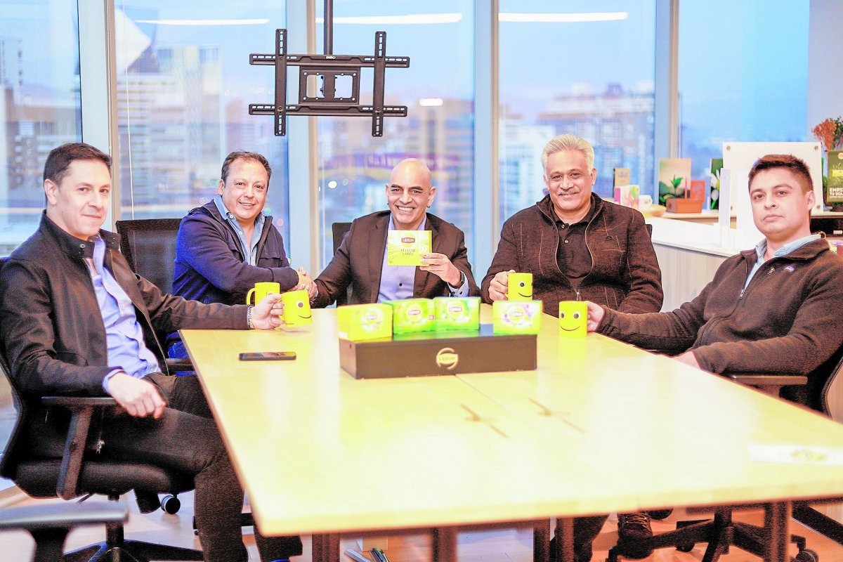 <p>Multinacional Lipton cambia modelo de negocios en Chile y entrega toda la operación a firma ligada a Marcelo Guital</p>