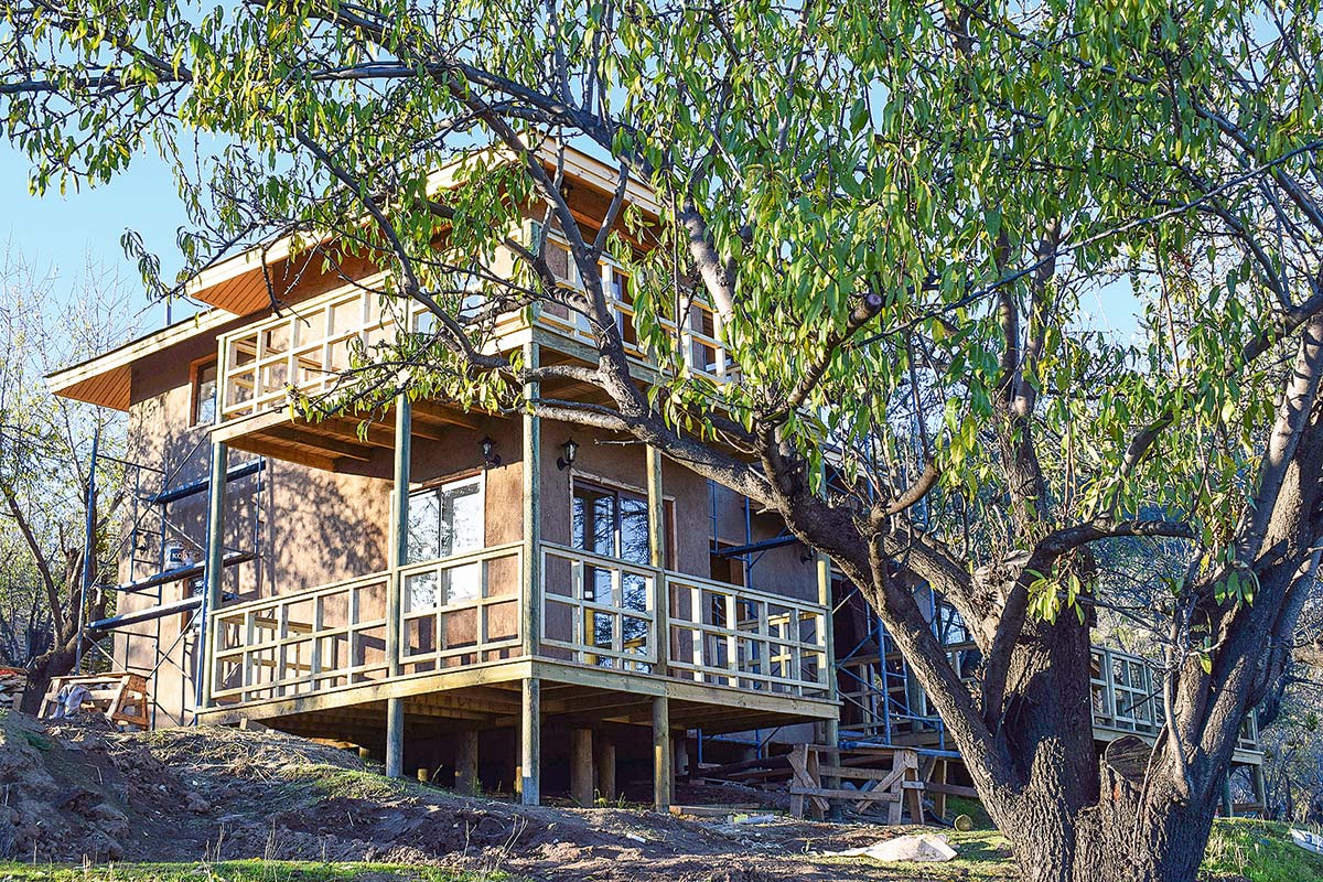 <p>¿Construir o bioconstruir? Claves para construir una casa sustentable</p>