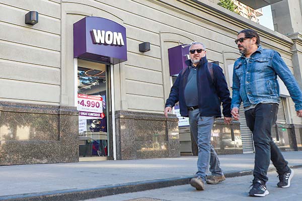 Se formaliza la renuncia de WOM a la banda 26 GHz