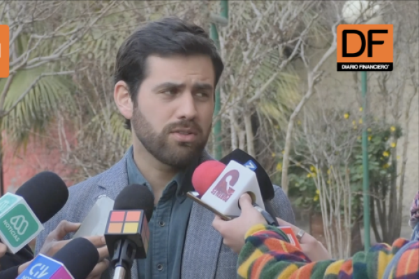 <p>Ahora en DF | Ibáñez a Evelyn Matthei: “Si quiere ser candidata presidencial, debería llamar a la derecha a aprobar la idea de legislar” la reforma de pensiones</p>