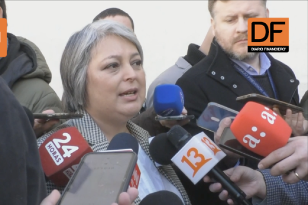 <p>Ahora en DF | Jara por acuerdo de reforma de pensiones: “Parecería razonable resolver esto la última semana de julio, pero estamos dialogando”</p>